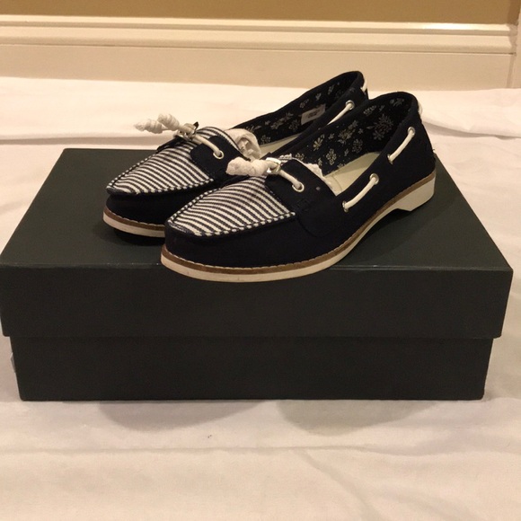 Toms Shoes - Toms Classic Slip on  Loafers